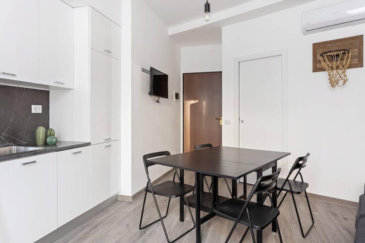 Modern And New Flat In Duomo Area Apartment Milan Exterior photo