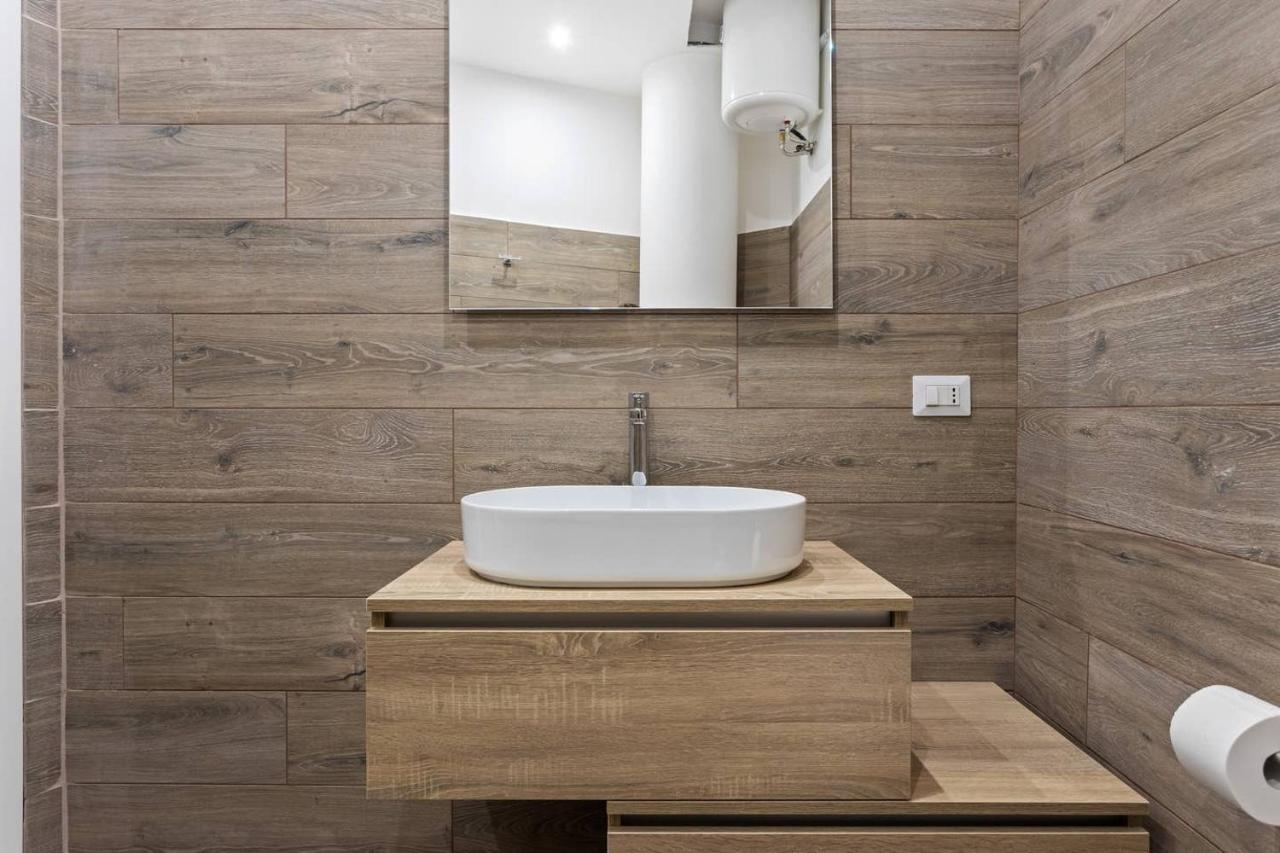 Modern And New Flat In Duomo Area Apartment Milan Exterior photo